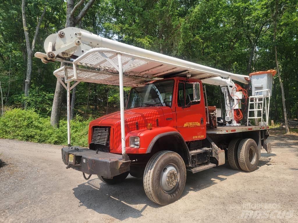 Freightliner FL80 Teleskop bomlifter