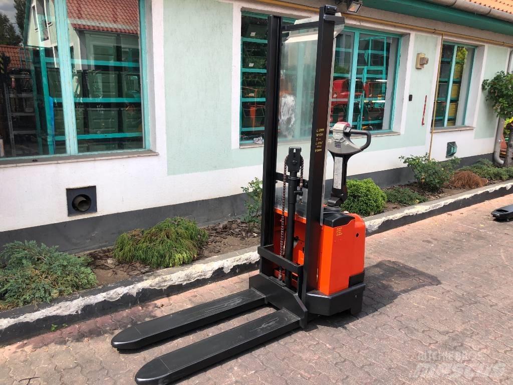 BT S10 V-3267 Ledetrucker