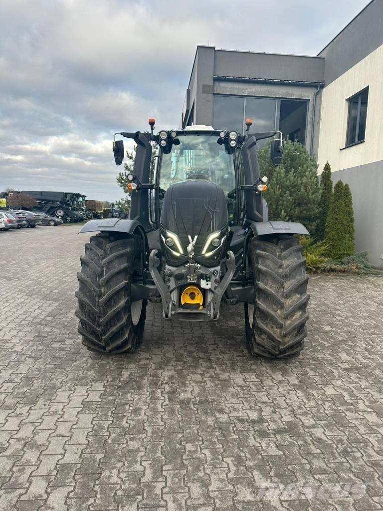 Valtra T 235 Traktorer