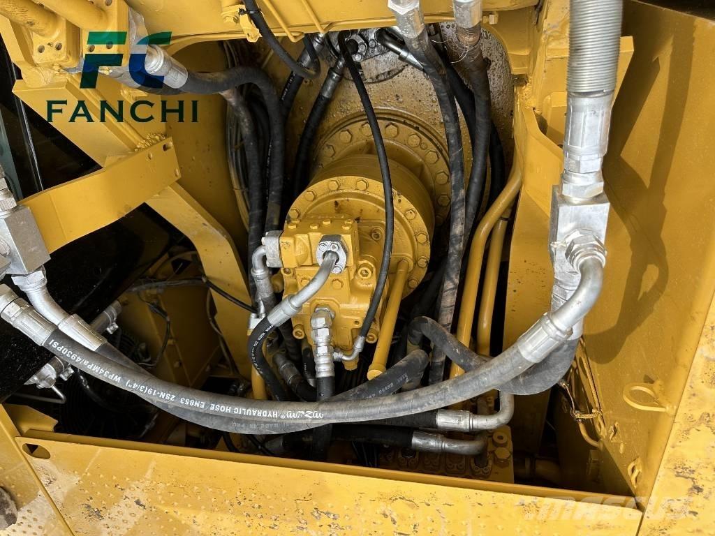 CAT 325D Beltegraver