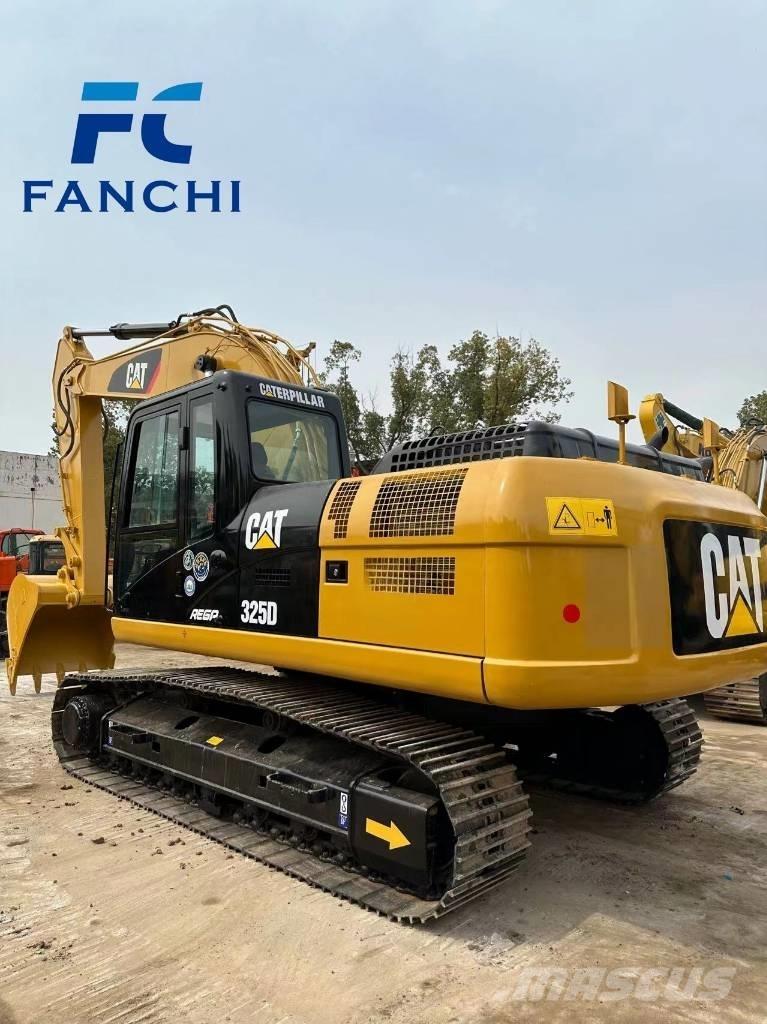CAT 325D Beltegraver