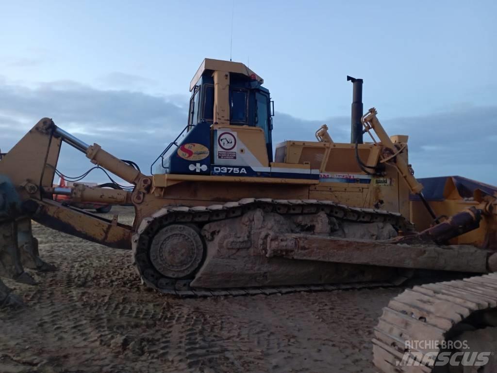 Komatsu D 375 A-2 Dozere Beltegående