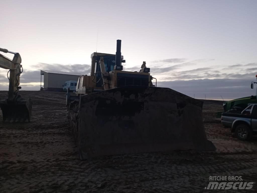 Komatsu D 375 A-2 Dozere Beltegående