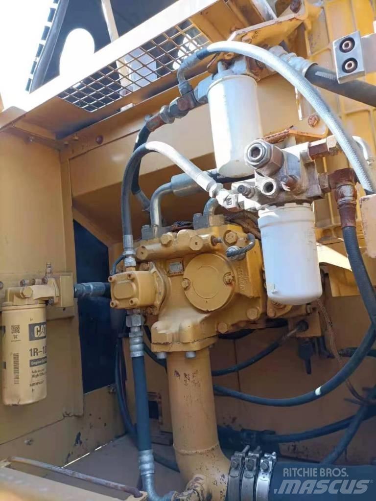 CAT 329 D L Beltegraver