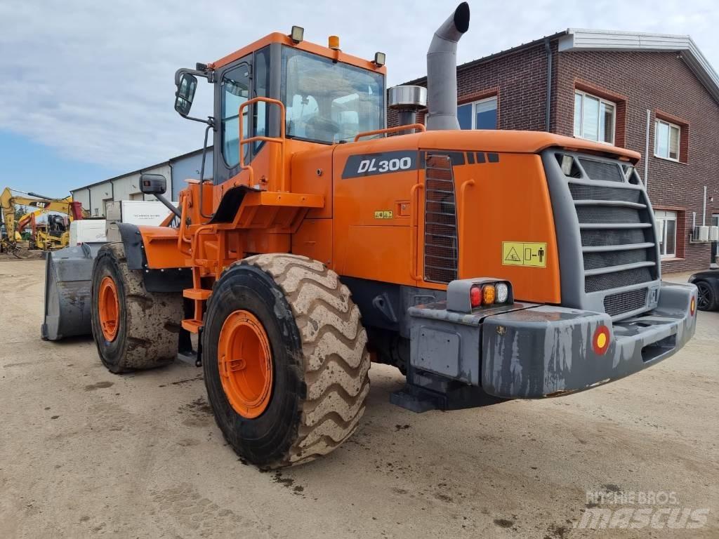 Doosan DL 300 Hjullastere