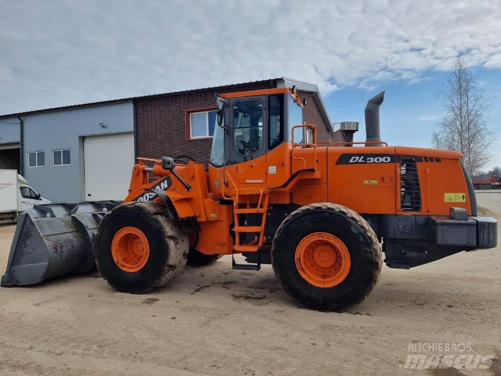 Doosan DL 300 Hjullastere