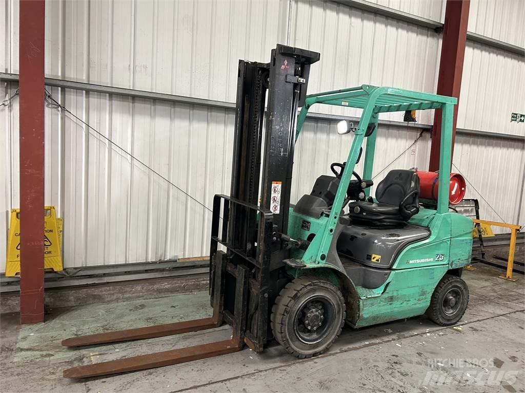 Mitsubishi FG25NT Propan trucker