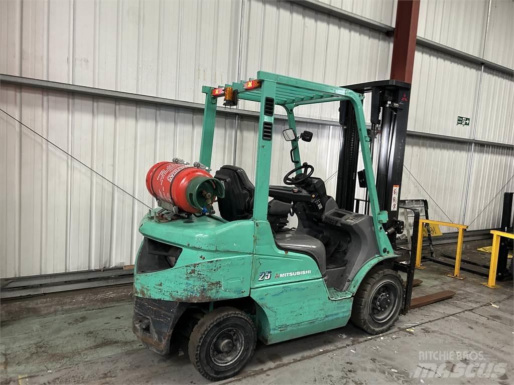 Mitsubishi FG25NT Propan trucker