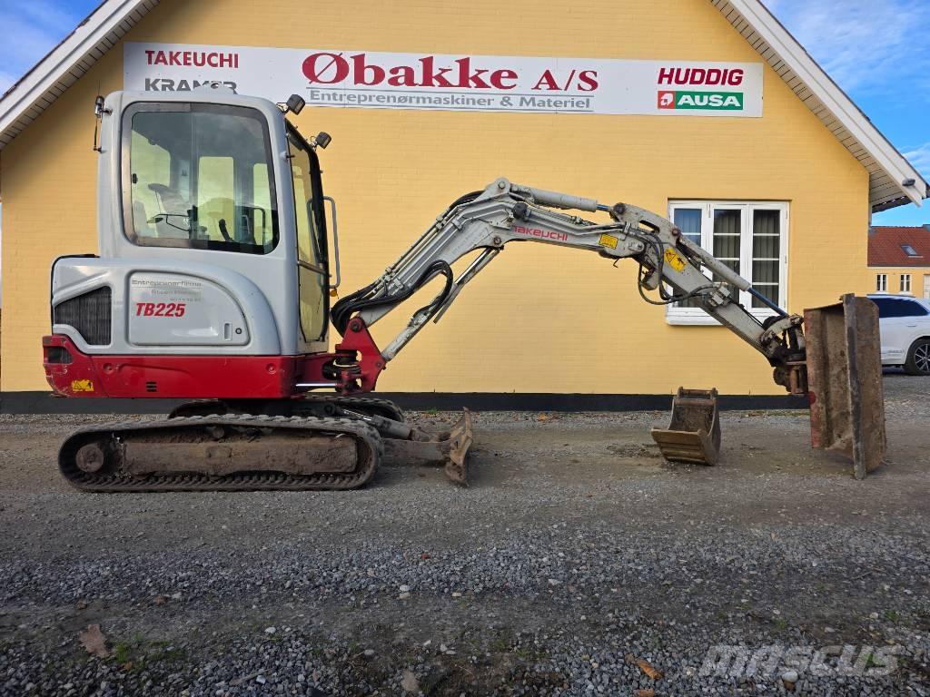 Takeuchi TB 225 Minigravere <7t