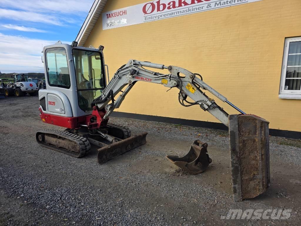 Takeuchi TB 225 Minigravere <7t