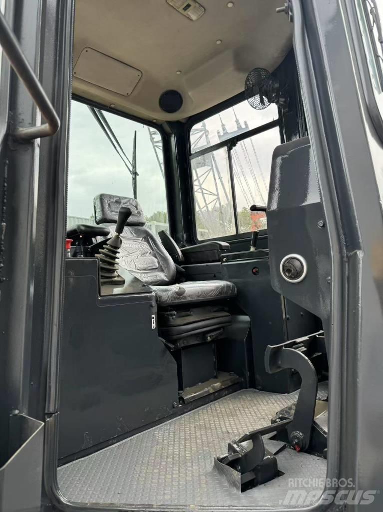 Shantui SD 22 Dozere Beltegående