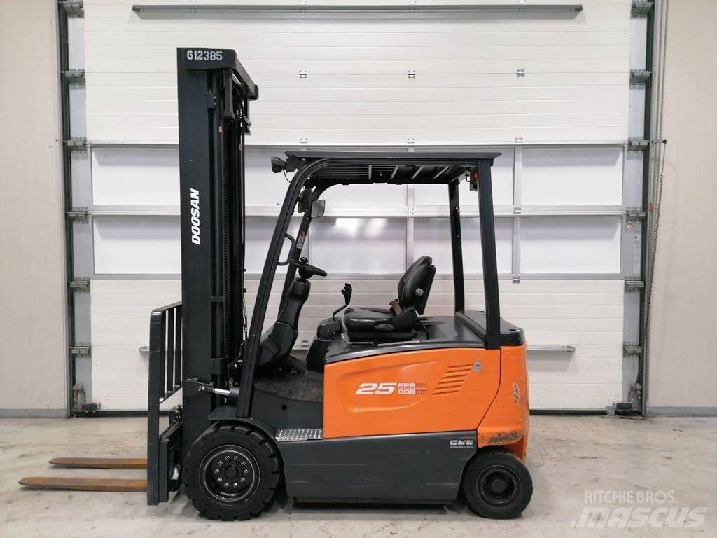 Doosan B25X-7 Elektriske trucker