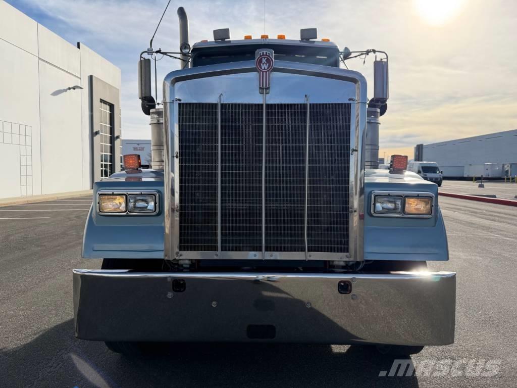 Kenworth W 900 B Trekkvogner
