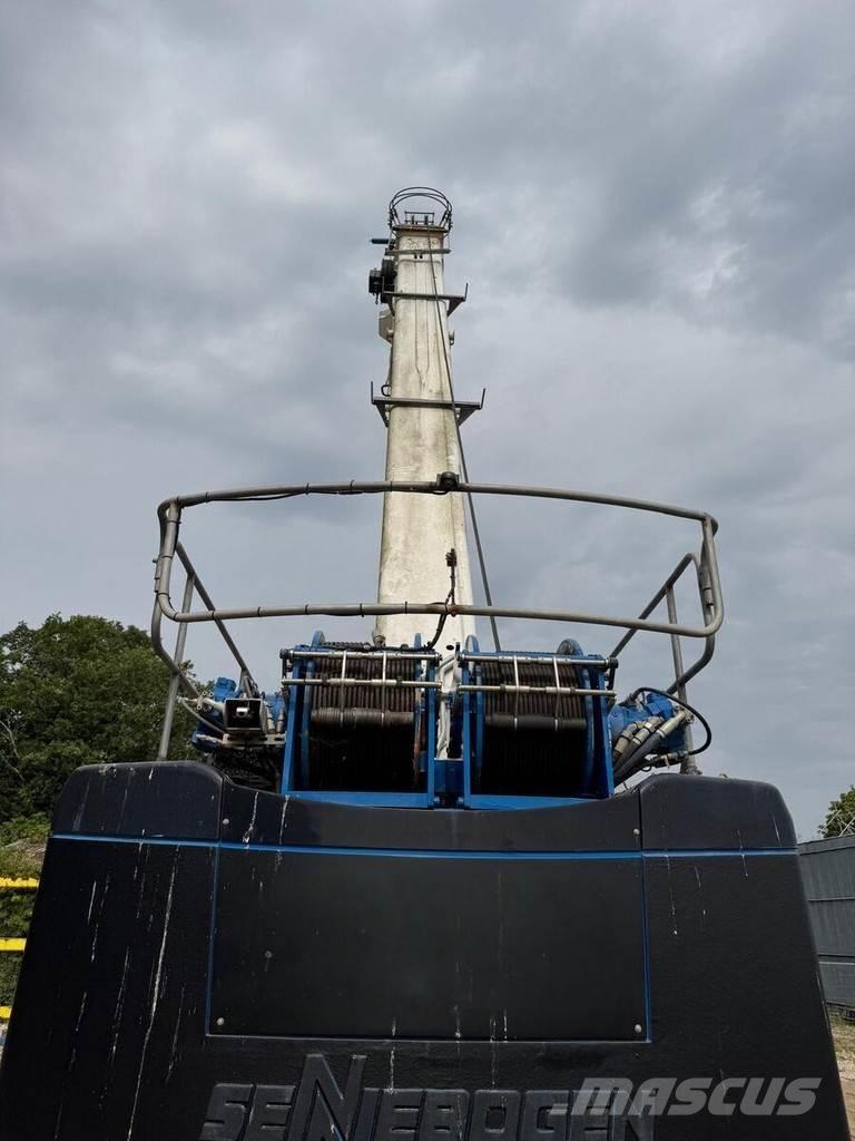 Sennebogen 653 Beltegående Kran