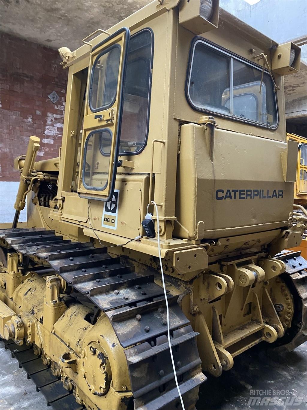 CAT D 6 D LGP Dozere Beltegående
