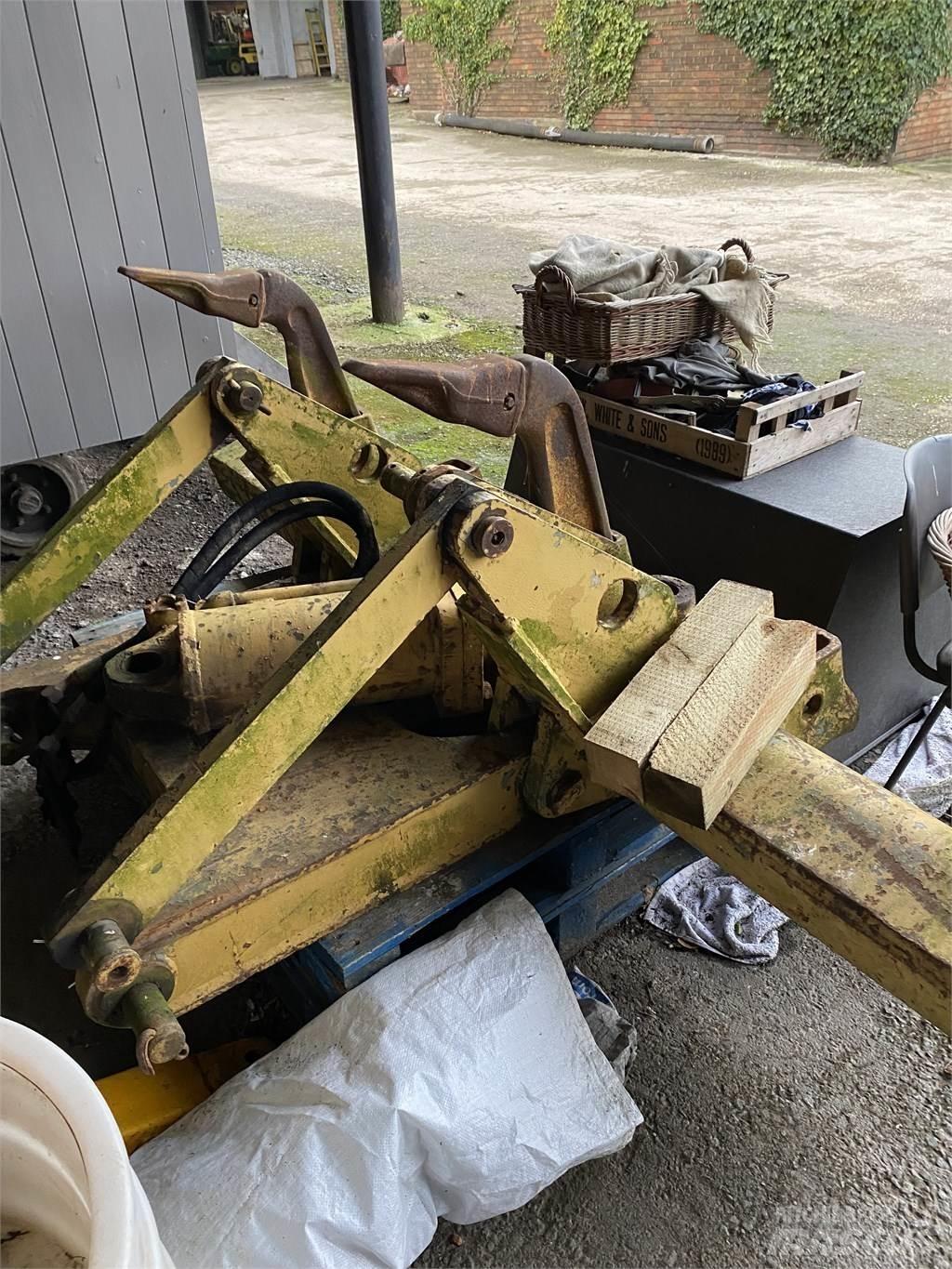 CAT D 6 D LGP Dozere Beltegående