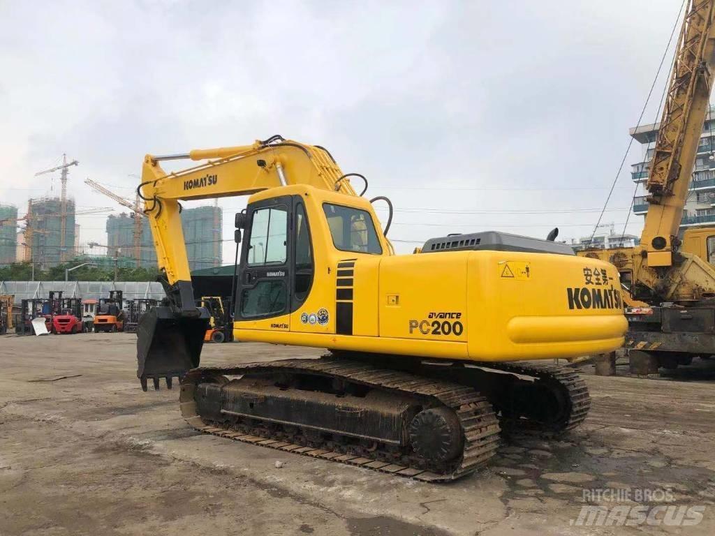 Komatsu PC 200-6 Beltegraver
