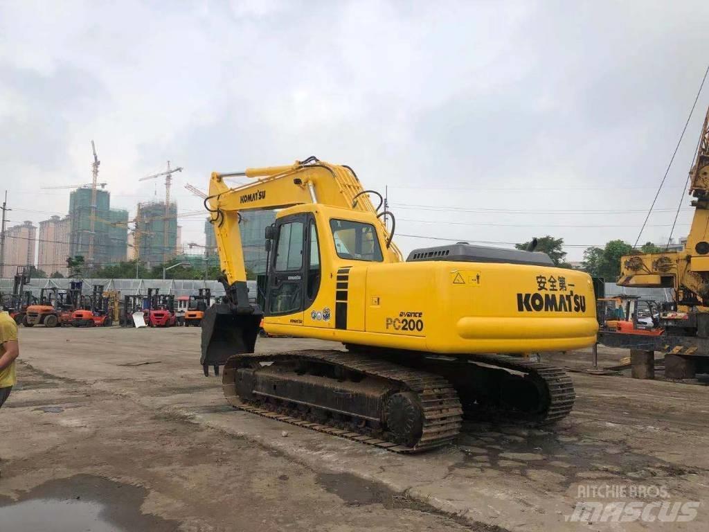 Komatsu PC 200-6 Beltegraver