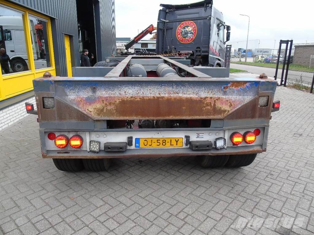  TR'AX 2 AXLE + 20FT Containerchassis Semitrailere