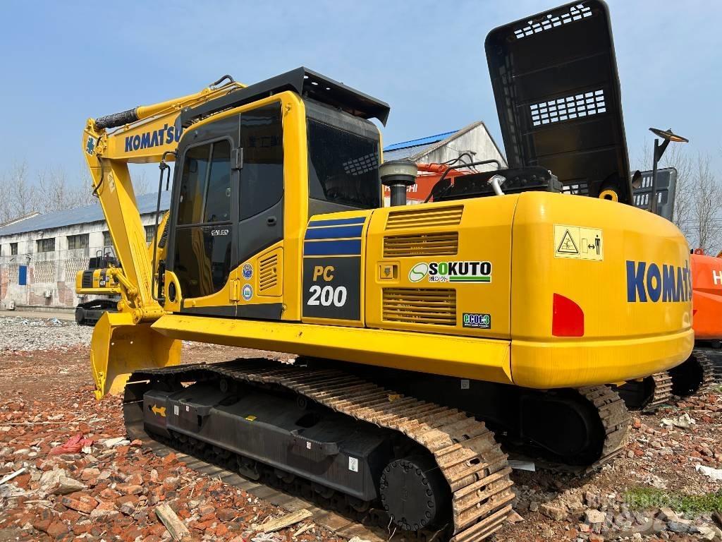 Komatsu PC 200-8 Beltegraver