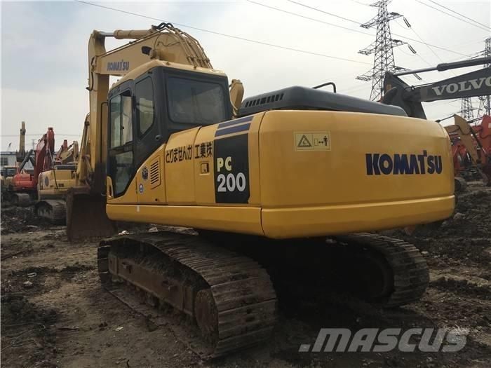 Komatsu PC 200-7 Beltegraver