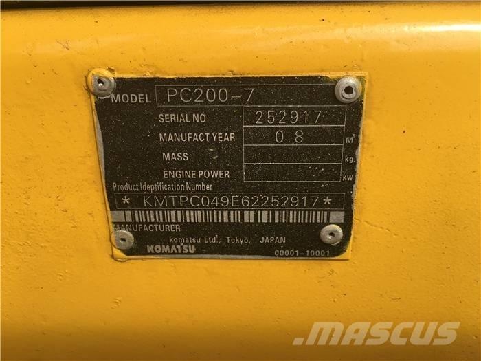 Komatsu PC 200-7 Beltegraver