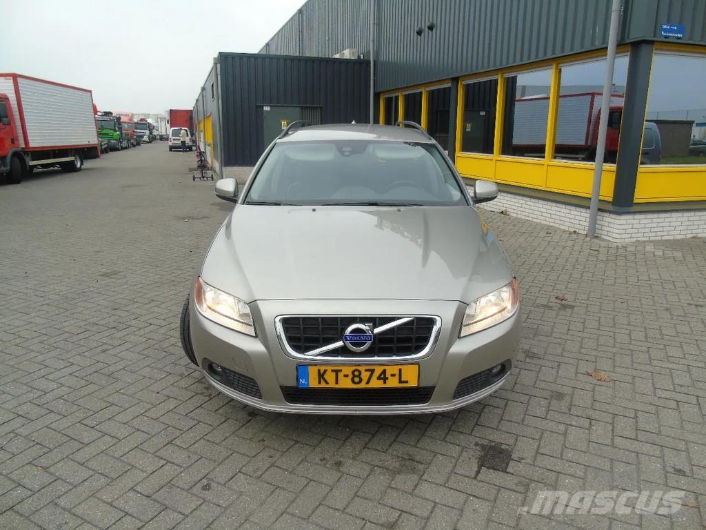 Volvo V70 + manual Personbiler