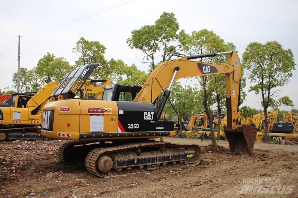CAT 326D Beltegraver