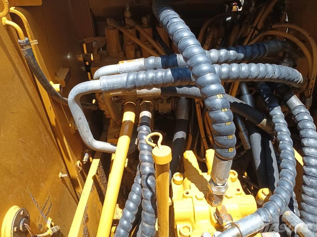 CAT 320 D2 Beltegraver