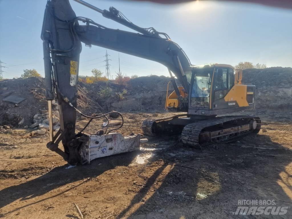 Volvo EC 220 E Beltegraver