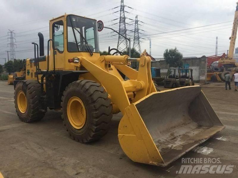 Komatsu WA 320 Traktorgravere