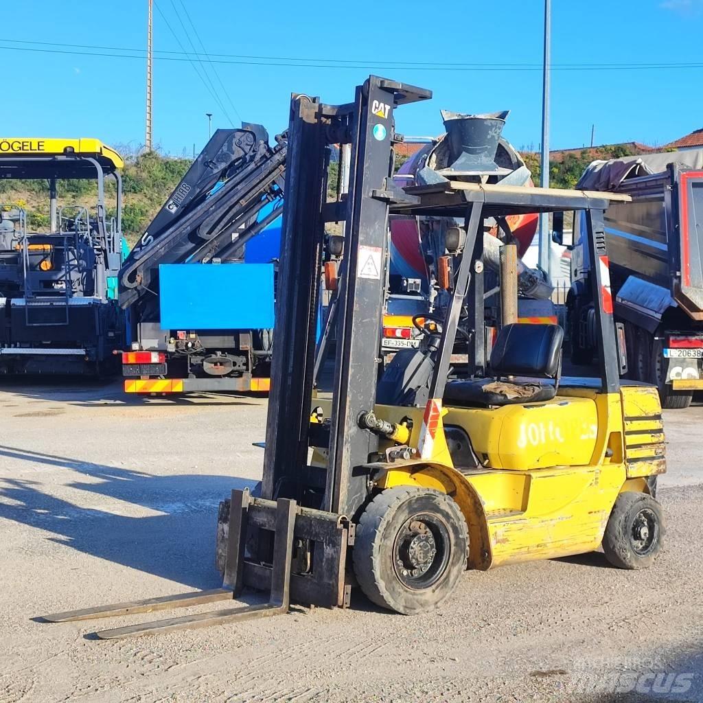 CAT DP 25 Diesel Trucker