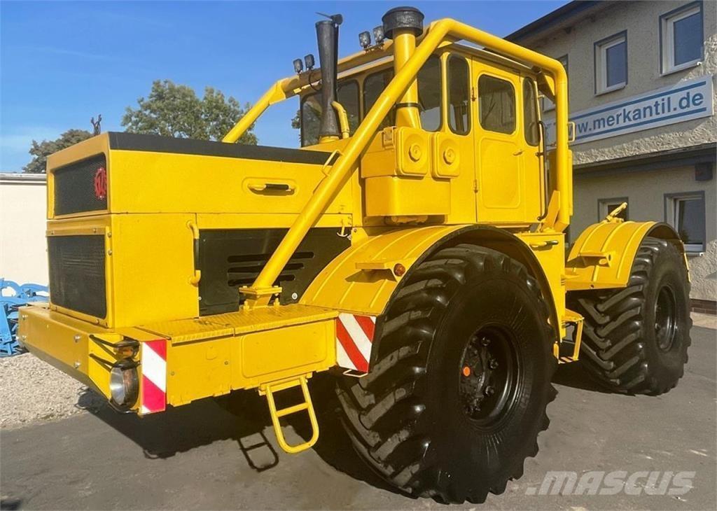 Kirovets K700A V8 Traktorer