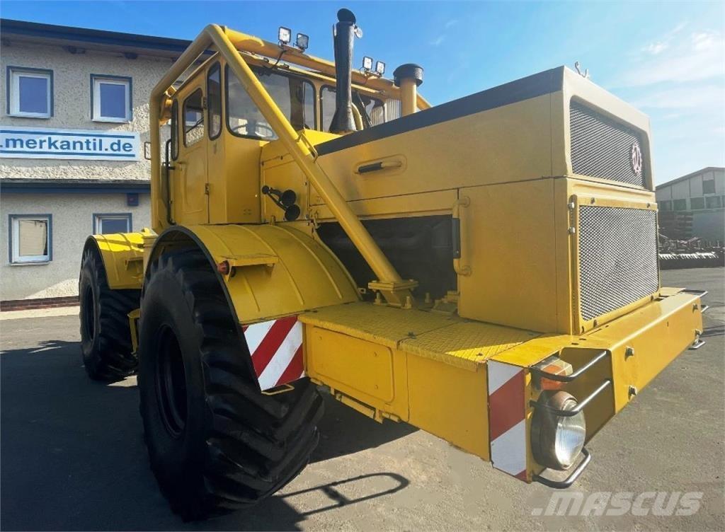 Kirovets K700A V8 Traktorer