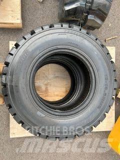 Armour 12-16.5 Dekk, hjul og felger