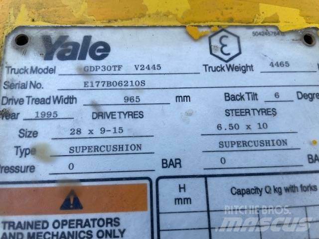Yale GDP30TF Diesel Trucker