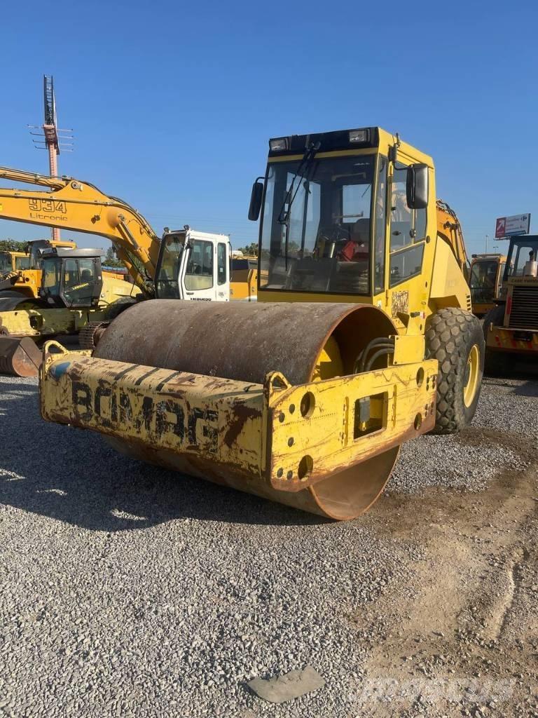 Bomag BW 213 D-3 Valsetog