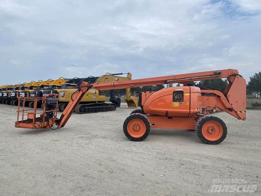 JLG 600AJ Leddede bomlifter