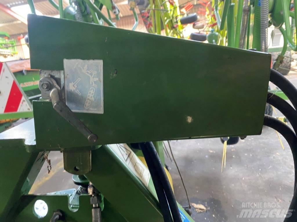 Krone KWT 882/8 Raker og høyvendere