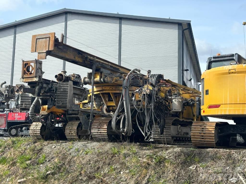 Klemm KR 807 - 5 Fundamenterings rigger