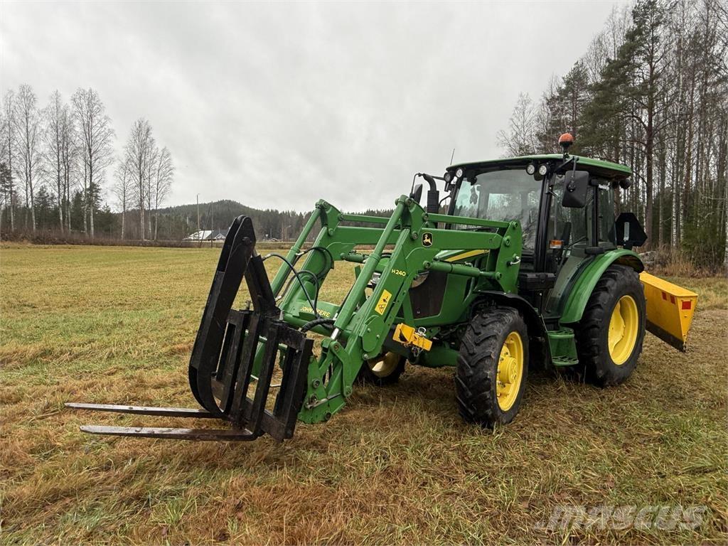 John Deere 5058E Traktorer