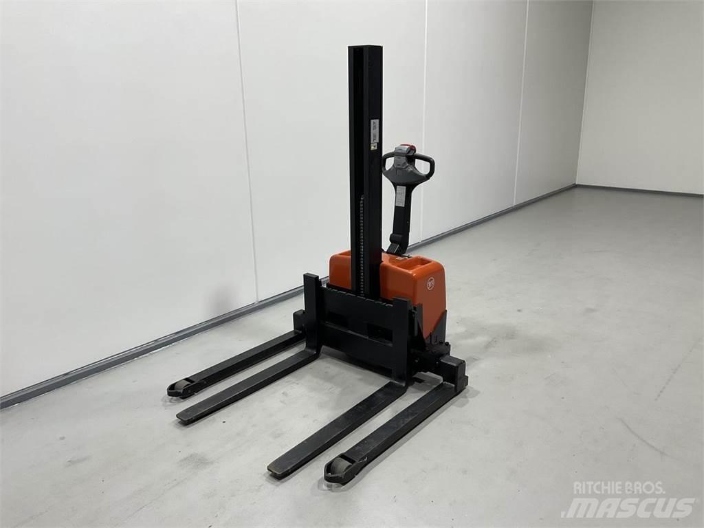 Toyota HWE100 Stablere