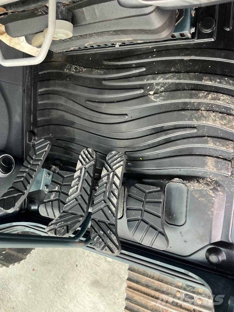 Hyundai HX140L Beltegraver