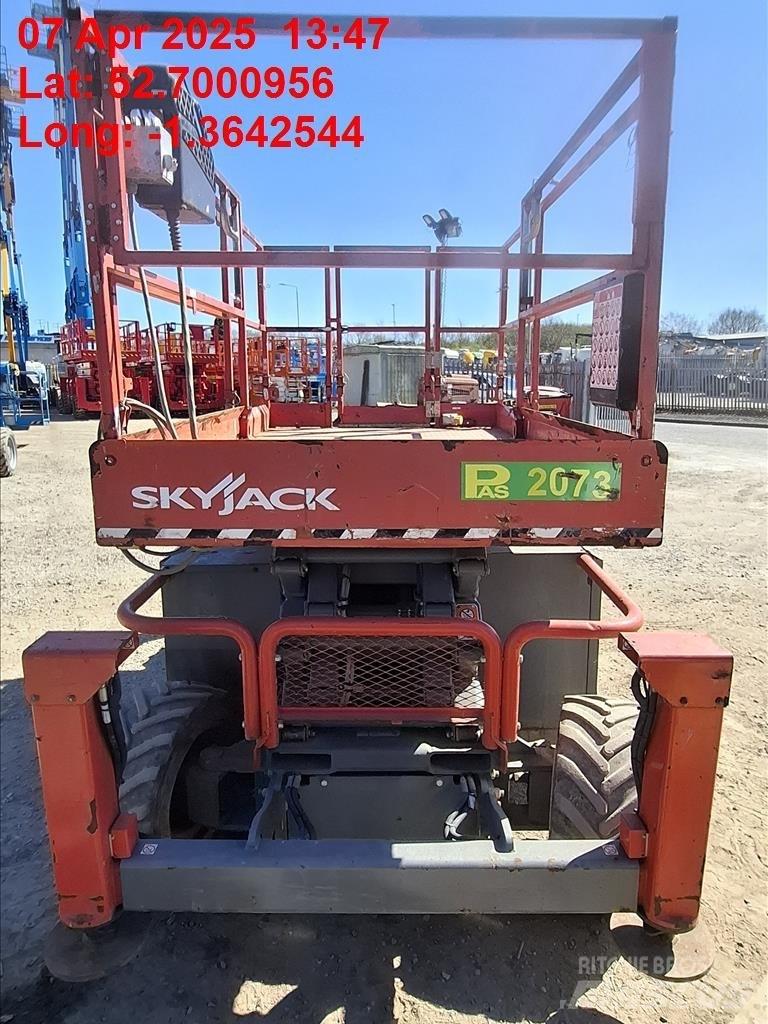 SkyJack SJ 6832 RT Sakselifter
