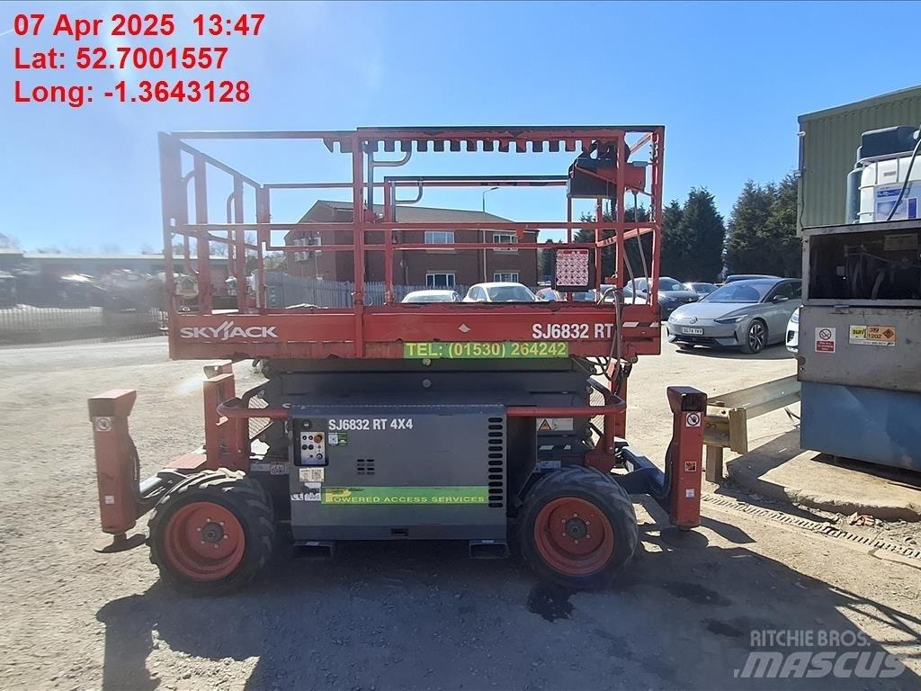 SkyJack SJ 6832 RT Sakselifter