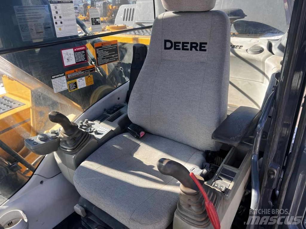 DEERE 210G LC Beltegraver