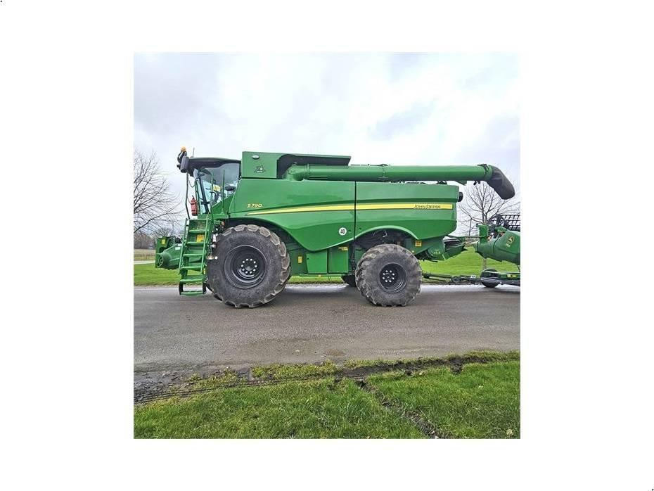 John Deere S 790 Skurtreskere