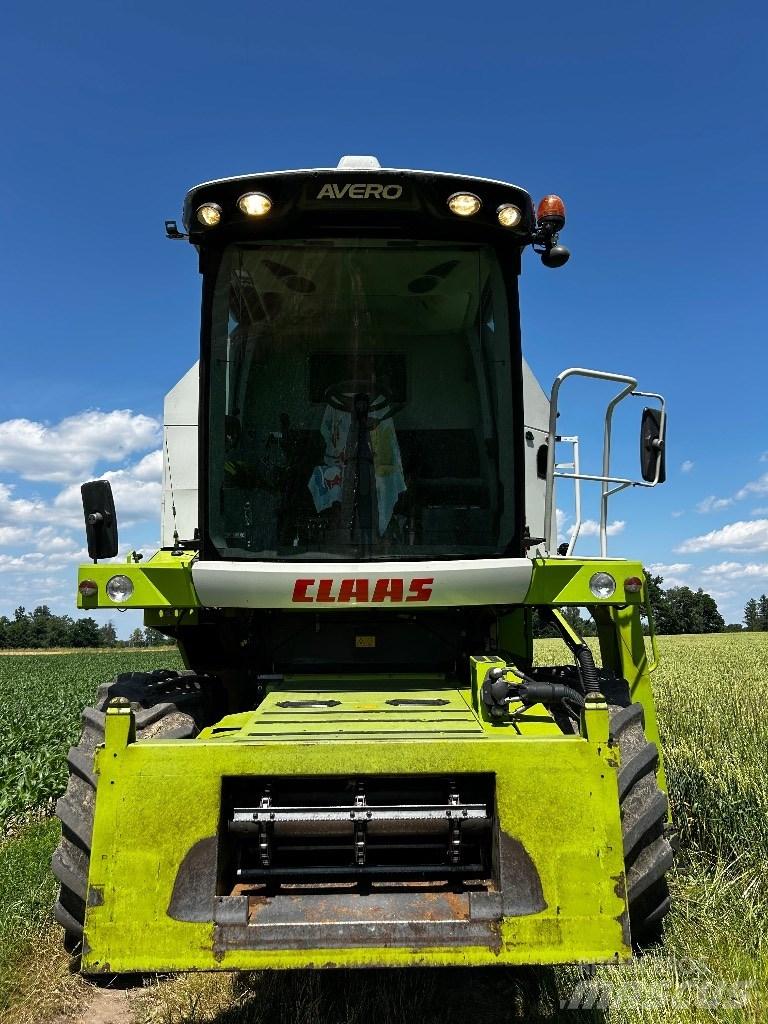 CLAAS Avero 240 Skurtreskere