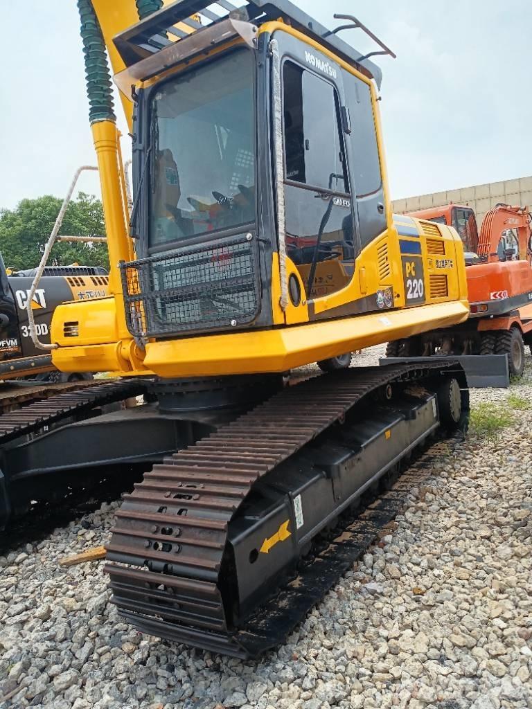 Komatsu PC 220-8 Beltegraver