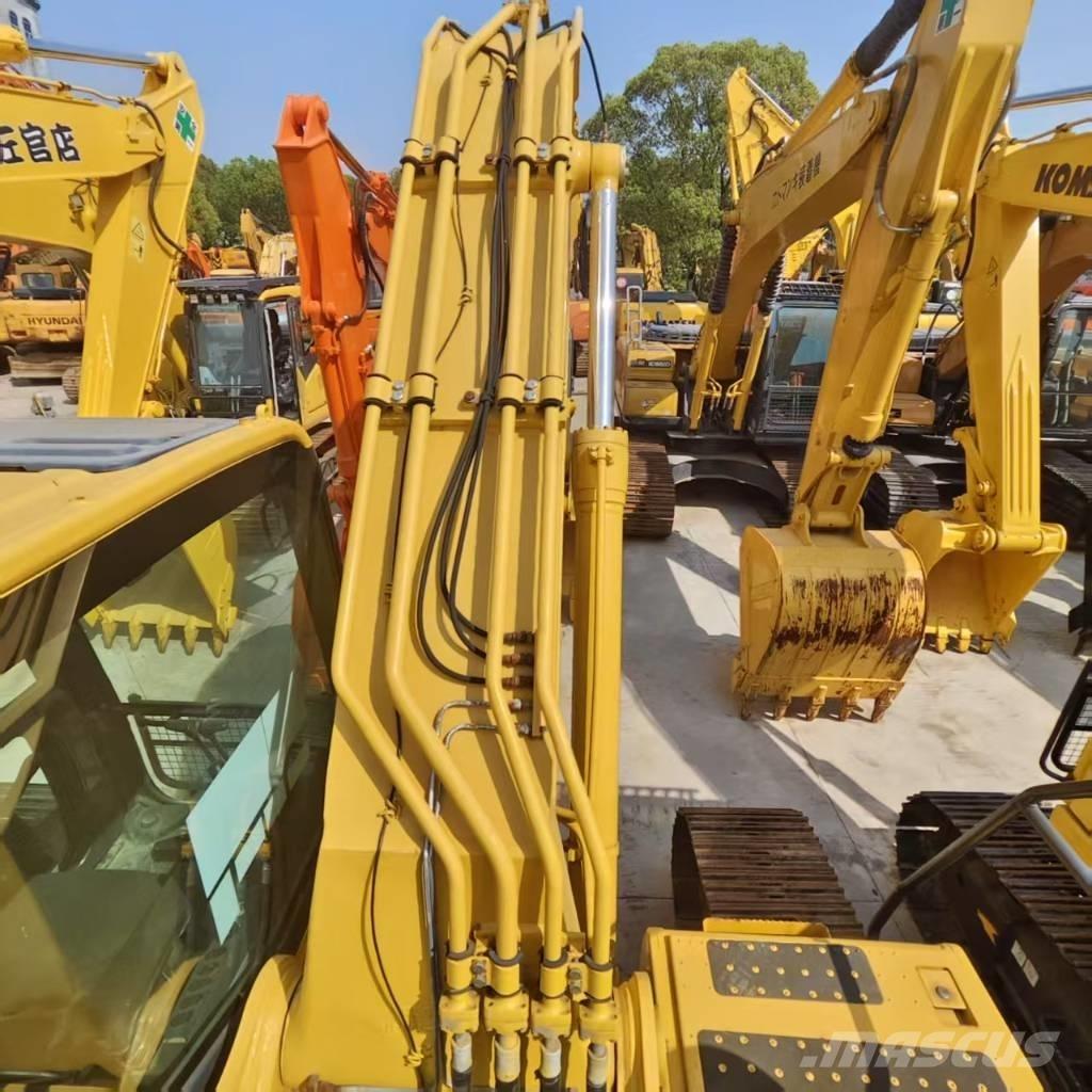 Komatsu PC 220-8 Beltegraver